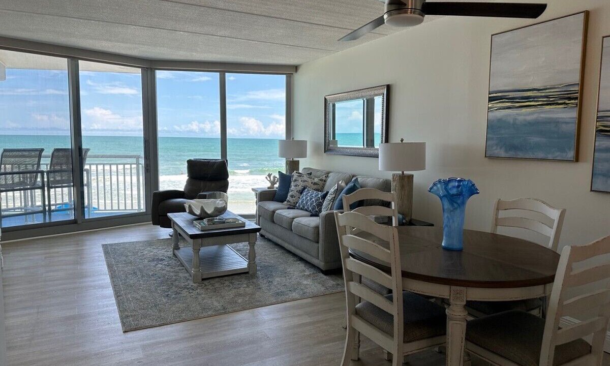 Photo of Livingroom in Ocean View Halifax Estates