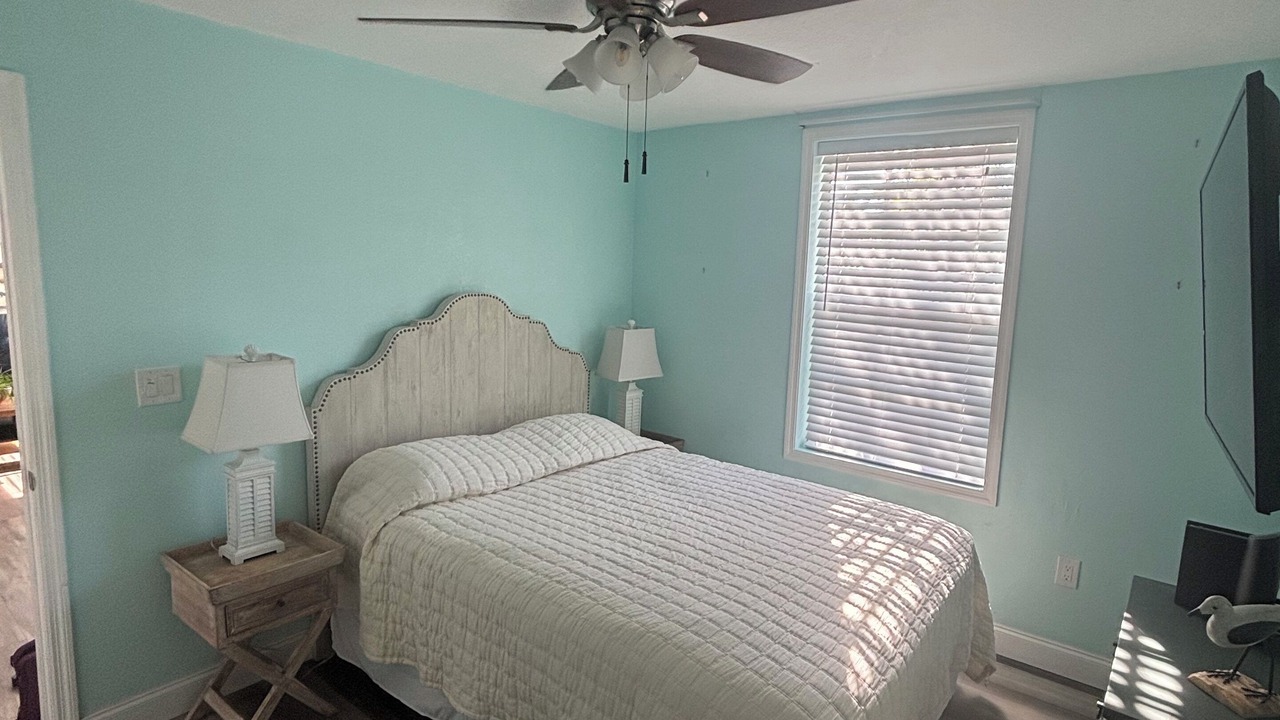 Photo of Bedroom in Crystal Beach