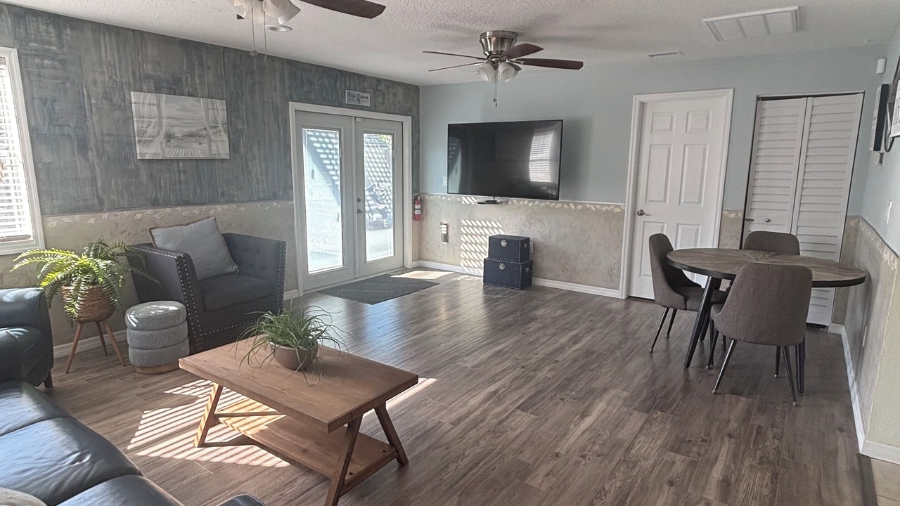 Photo of Livingroom in Crystal Beach