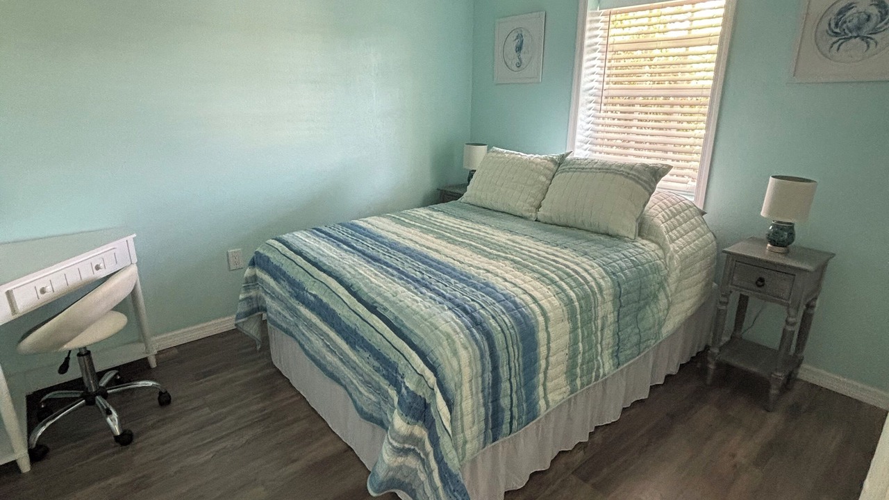 Photo of Bedroom in Crystal Beach