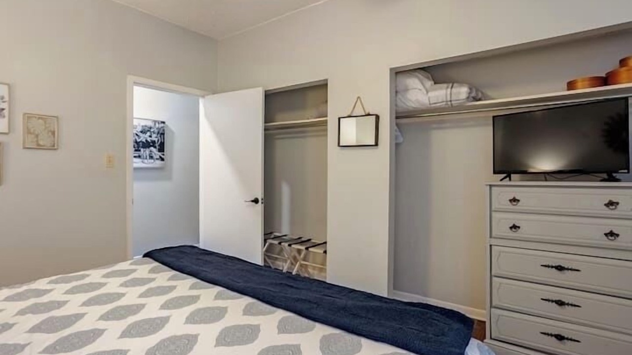 Photo of Bedroom in Hyde Park