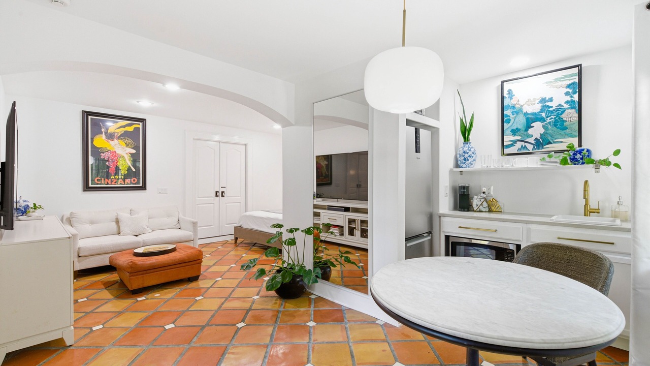 Photo of Livingroom in Beach Park