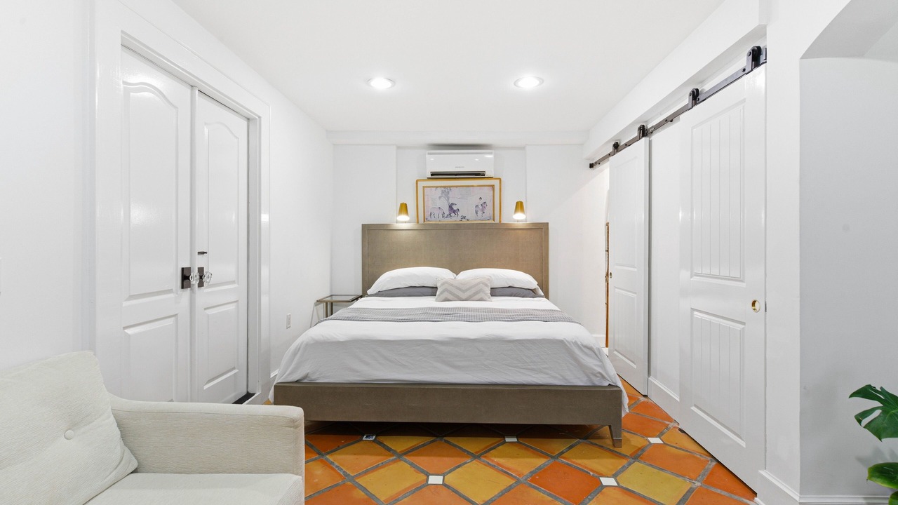 Photo of Bedroom in Beach Park
