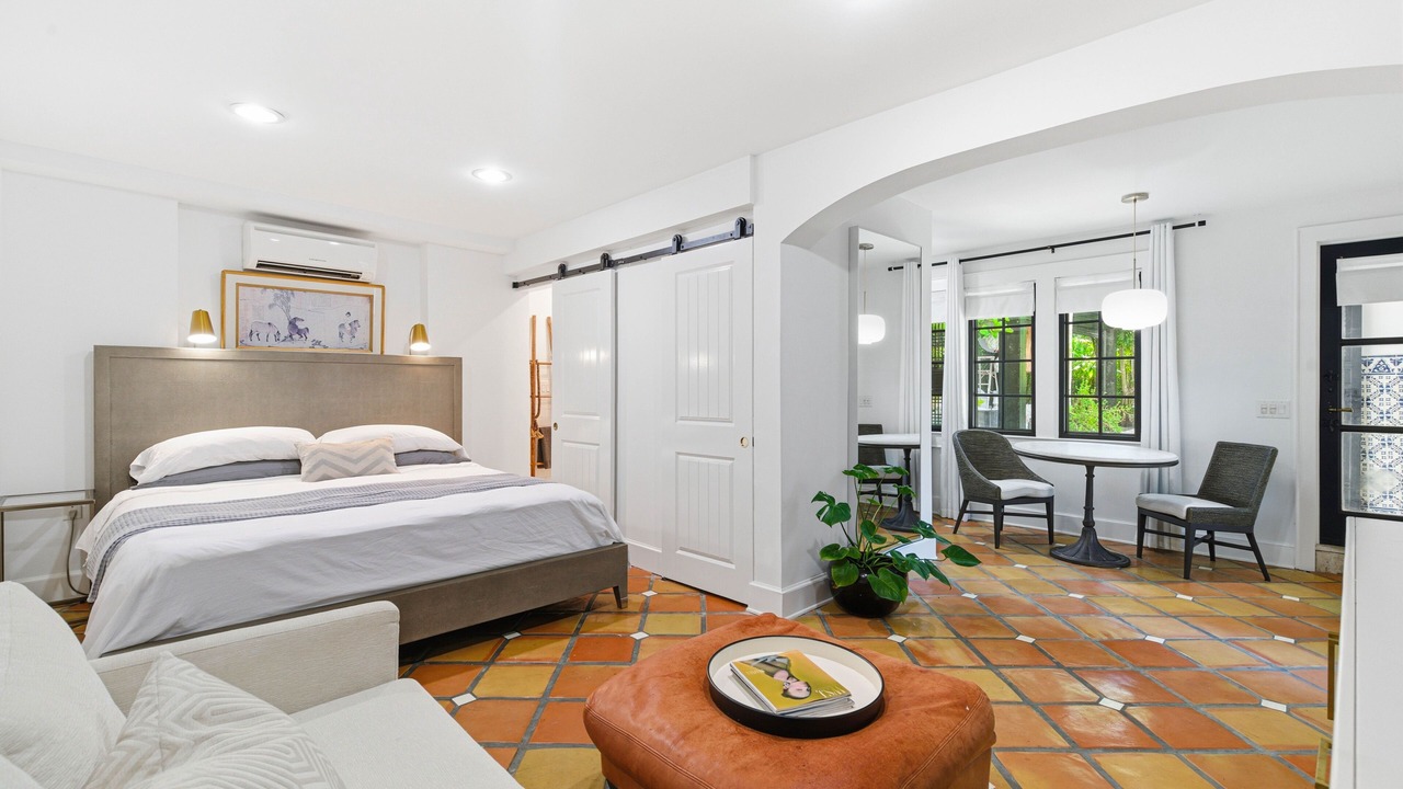 Photo of Bedroom in Beach Park
