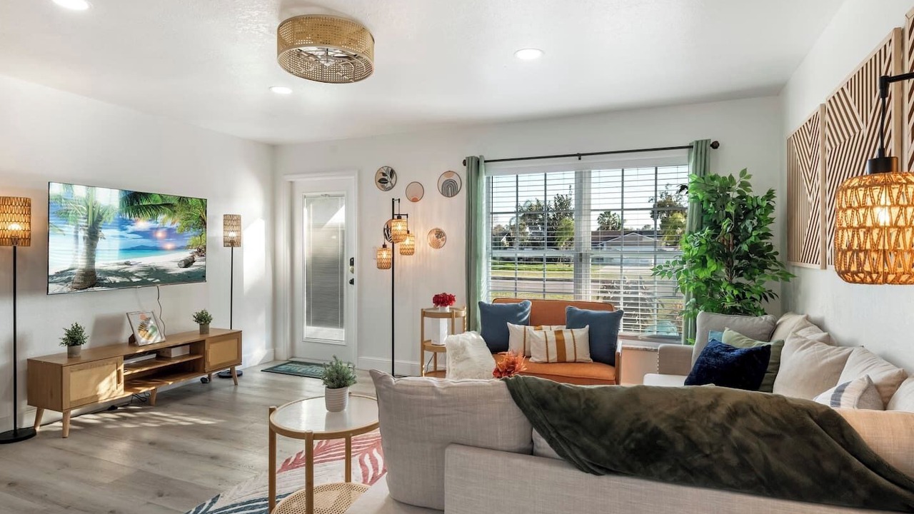 Photo of Livingroom in Apollo Beach