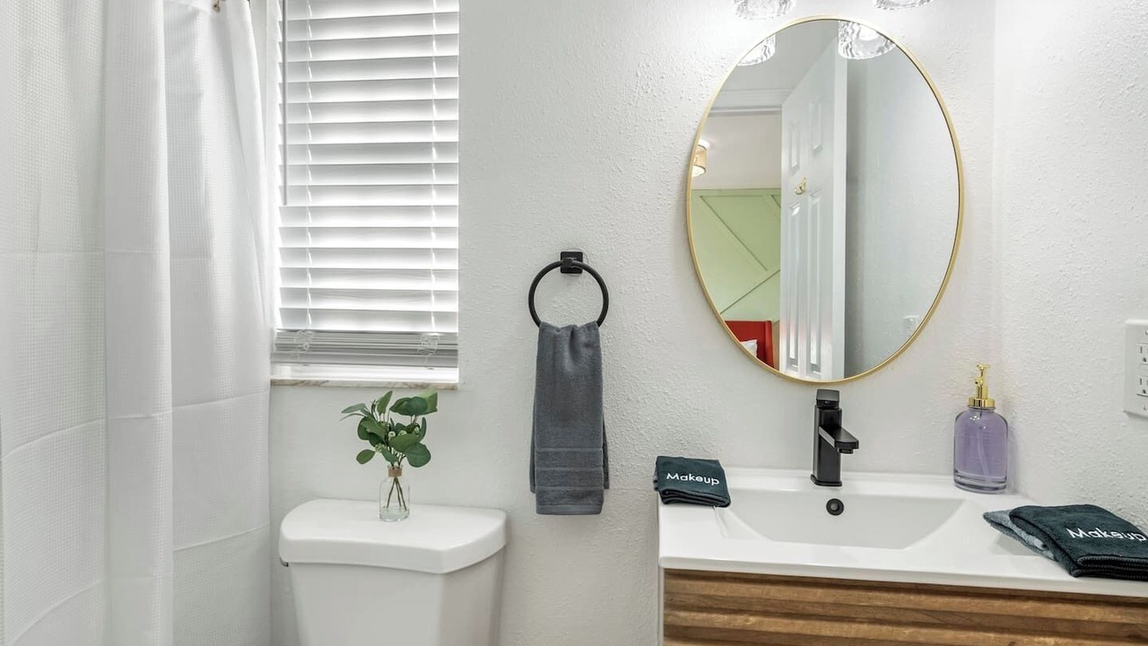 Photo of Bathroom in Apollo Beach