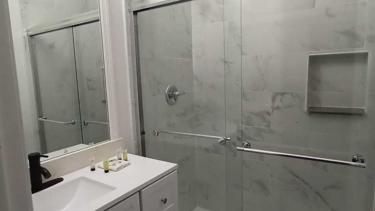 Photo of Bathroom in Eagle Pointe South