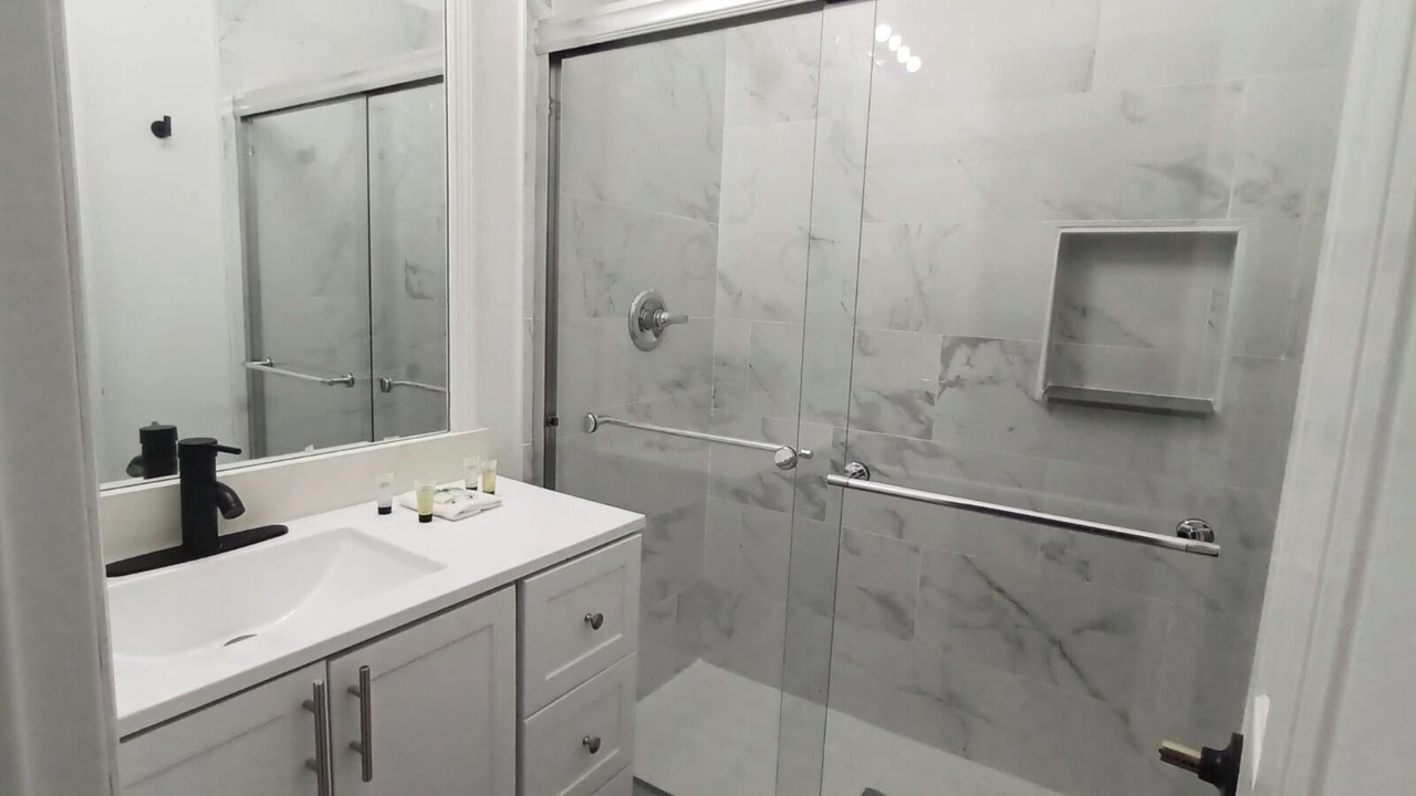 Photo of Bathroom in Eagle Pointe South