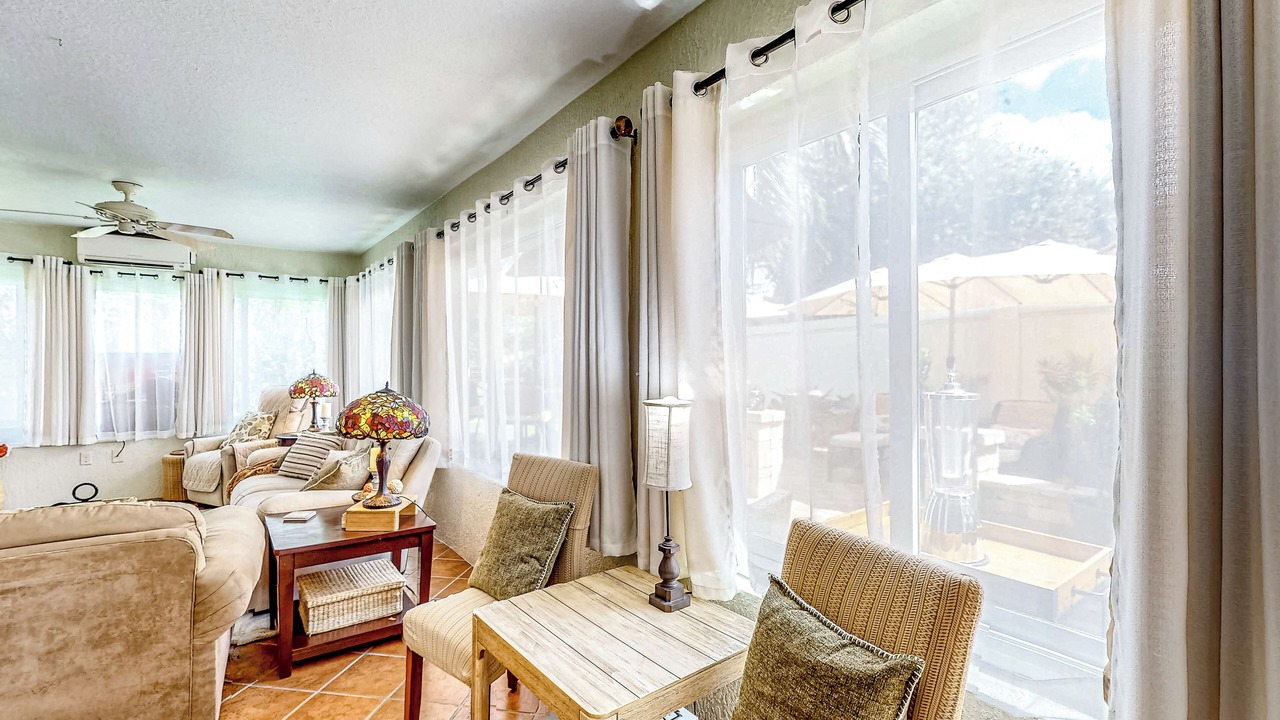 Photo of Livingroom in Virginia Trace