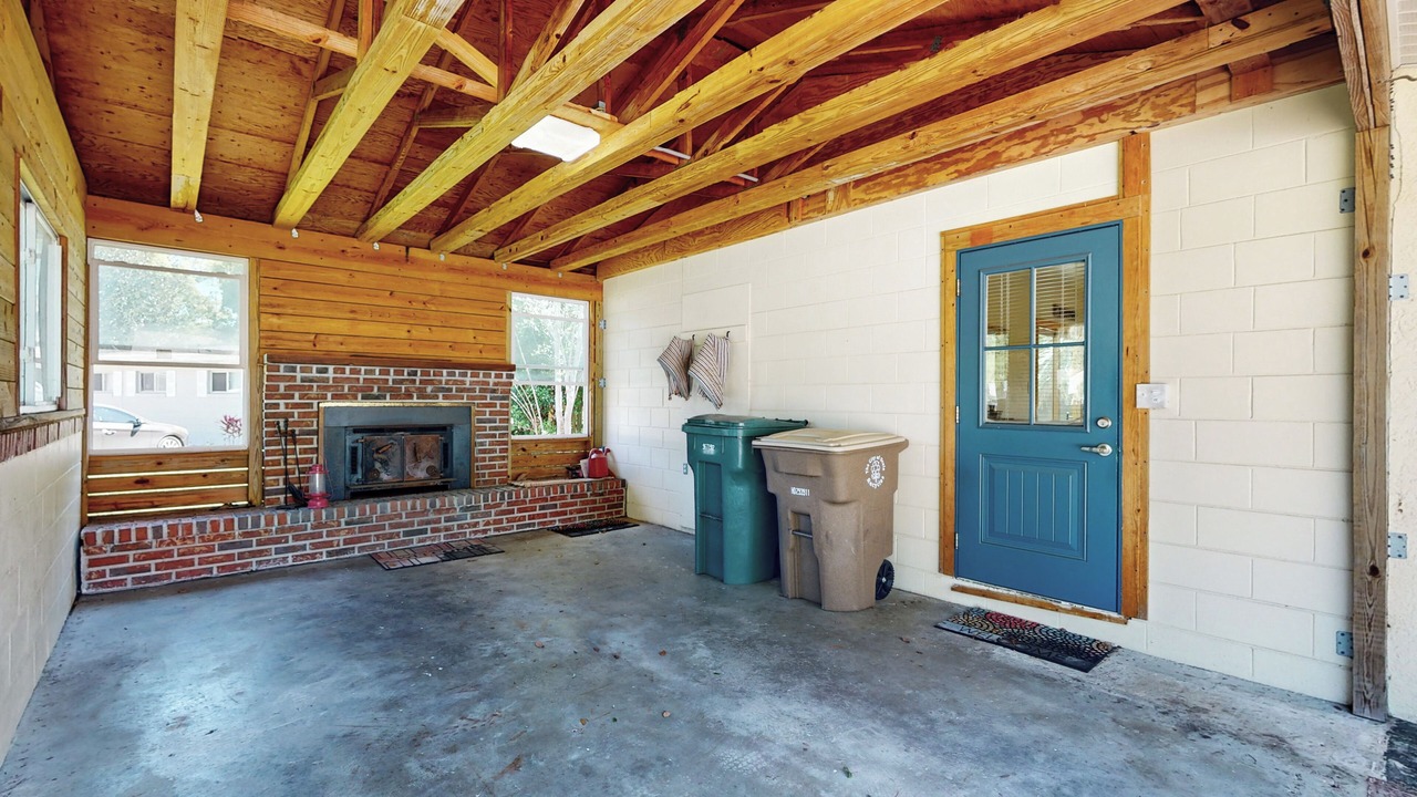 Photo of Outdoor in Fort King District