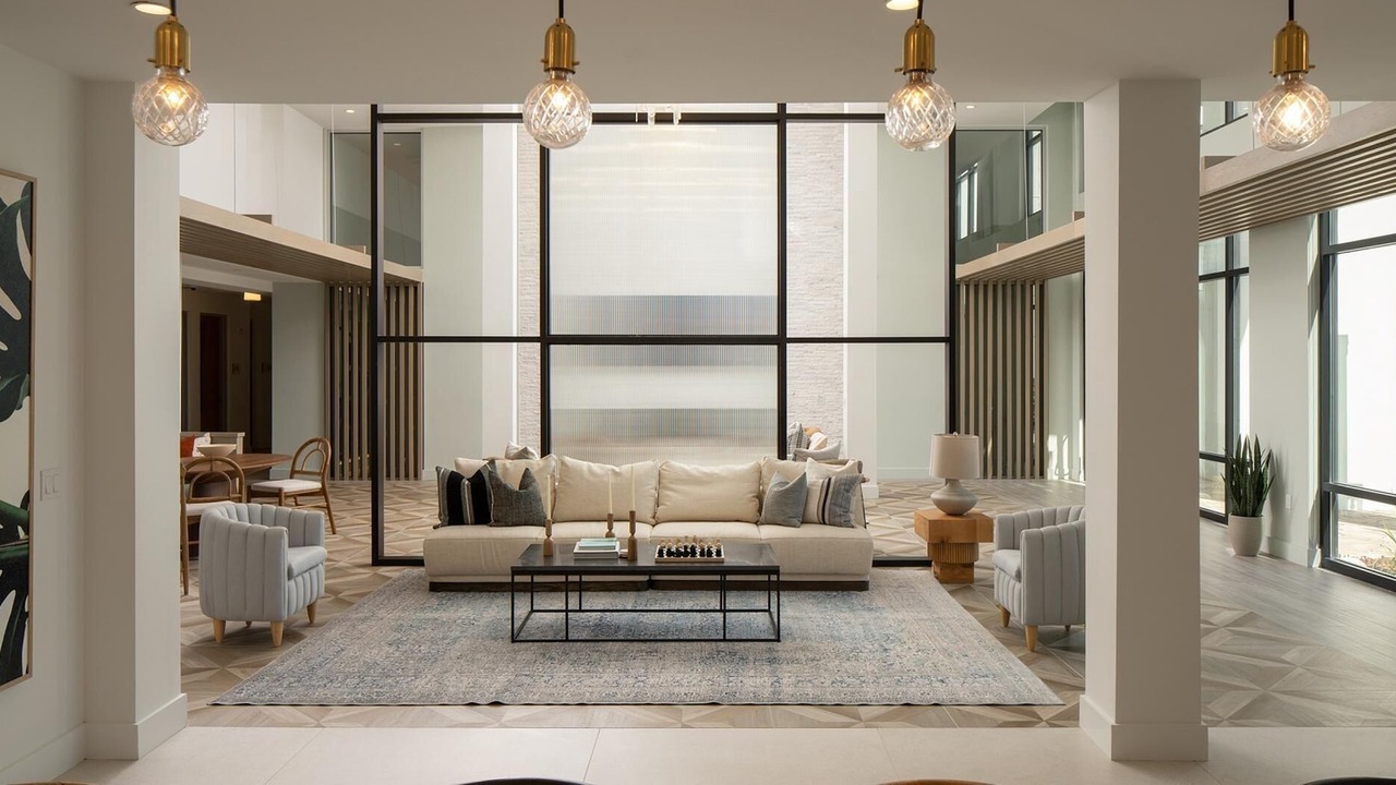 Photo of Livingroom in Whitney Beach