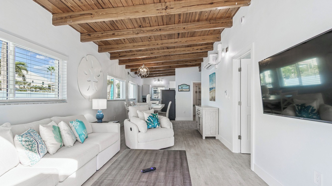 Photo of Livingroom in Indian Shores