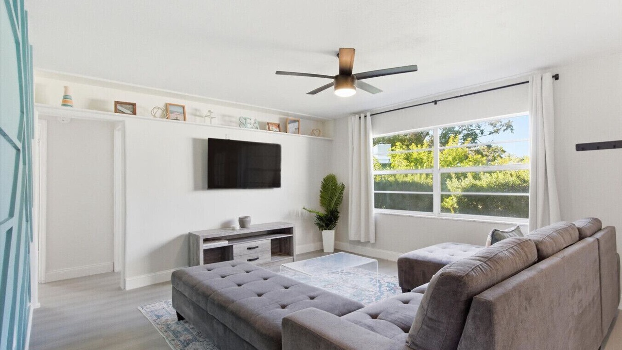 Photo of Livingroom in Seminole