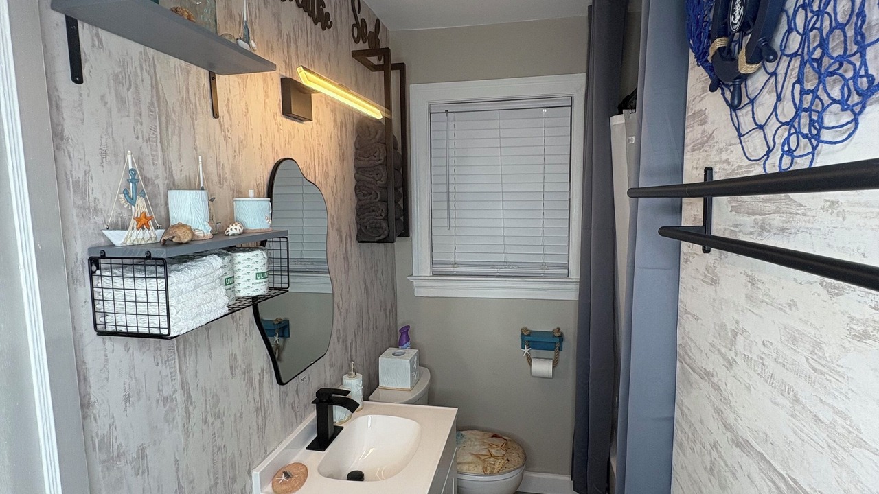 Photo of Bathroom in Northside
