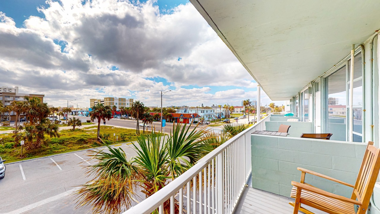 Photo of Patio Balcony in East Daytona