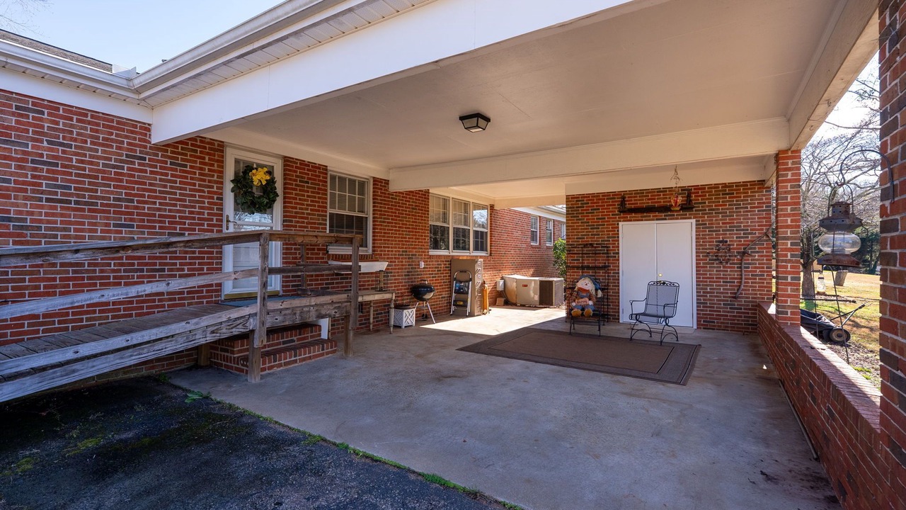 Photo of Patio Balcony in Travelers Rest