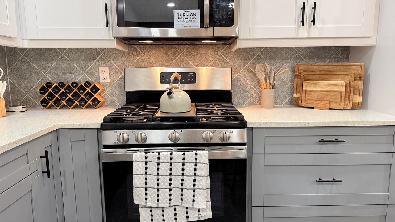 Photo of Kitchen in Bearss Plaza