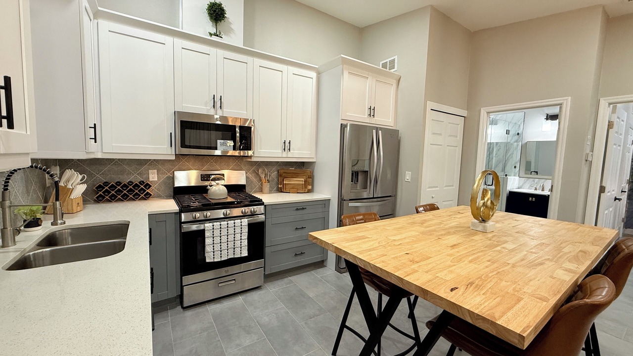Photo of Kitchen in Bearss Plaza