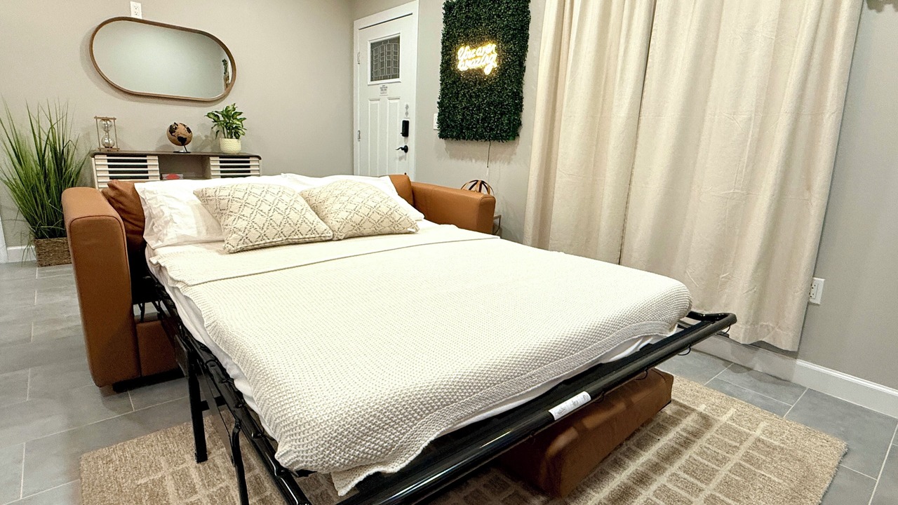 Photo of Bedroom in Bearss Plaza