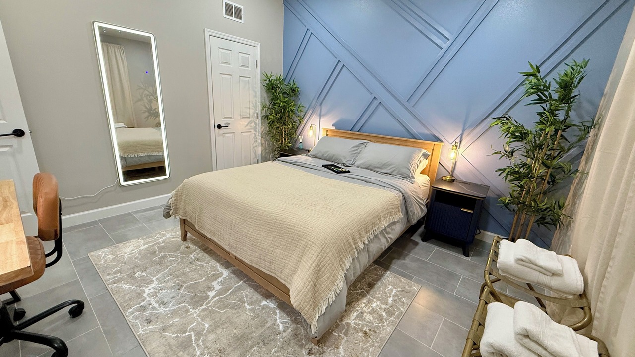 Photo of Bedroom in Bearss Plaza