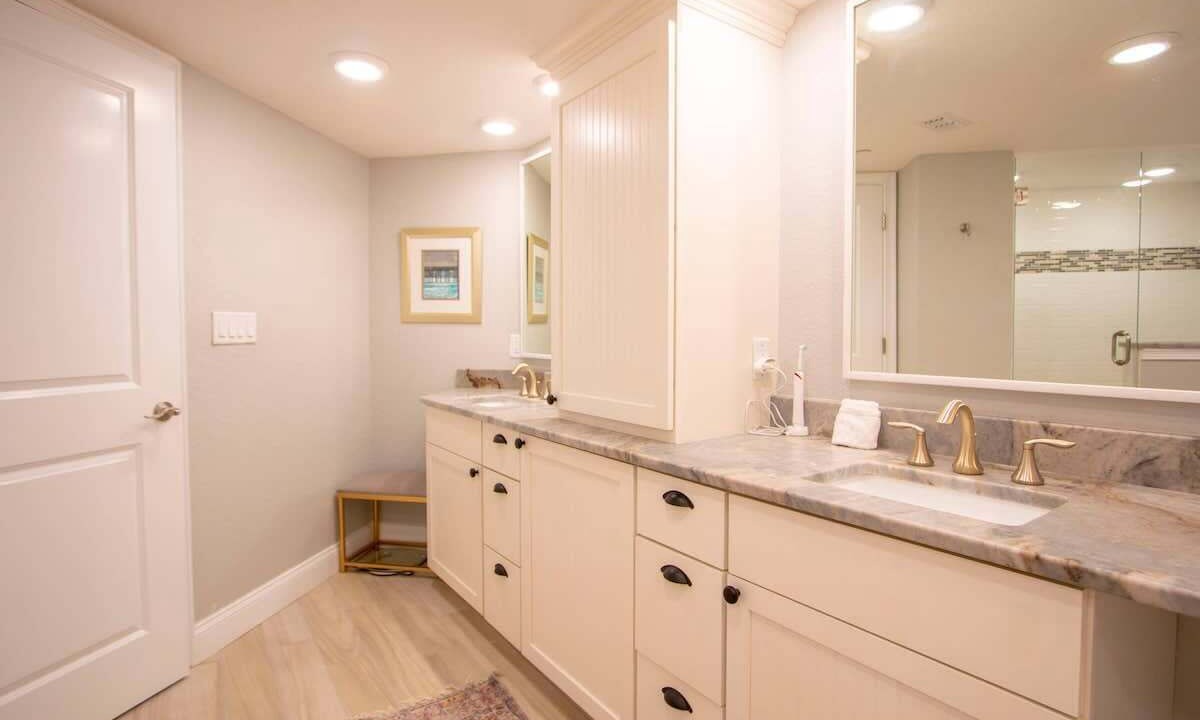 Photo of Bathroom in Sand Key