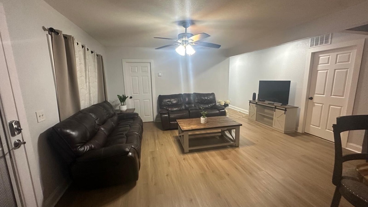 Photo of Livingroom in Ruskin