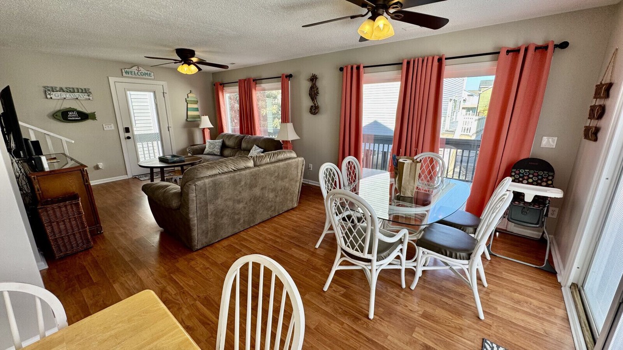Photo of Livingroom in Surfside Beach