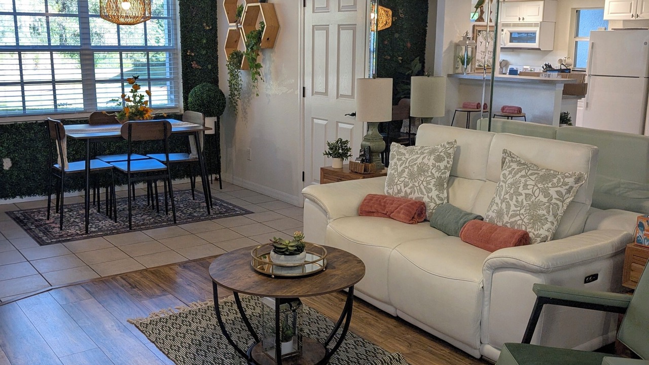 Photo of Livingroom in Lutz