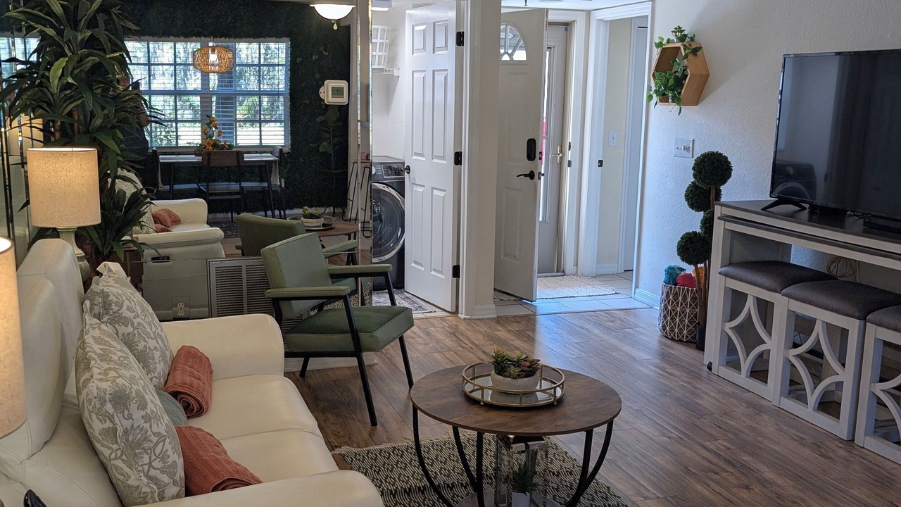 Photo of Livingroom in Lutz