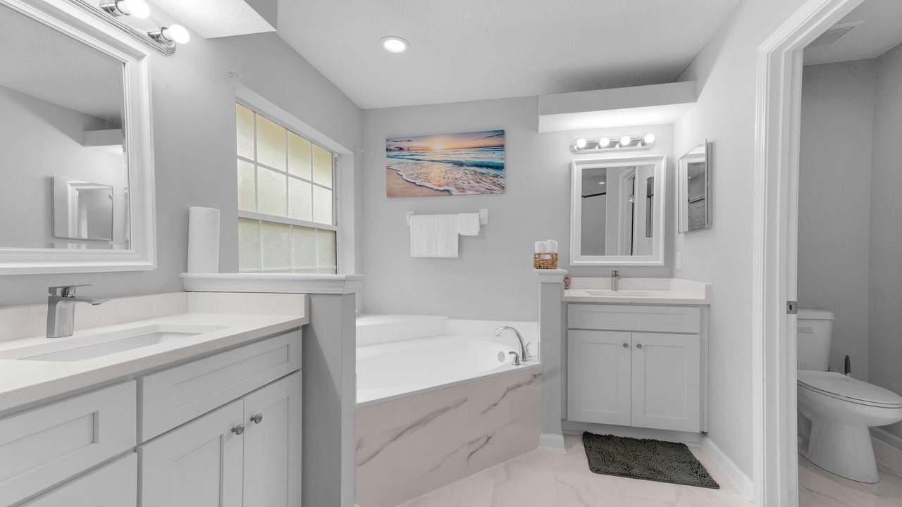 Photo of Bathroom in Sandalwood
