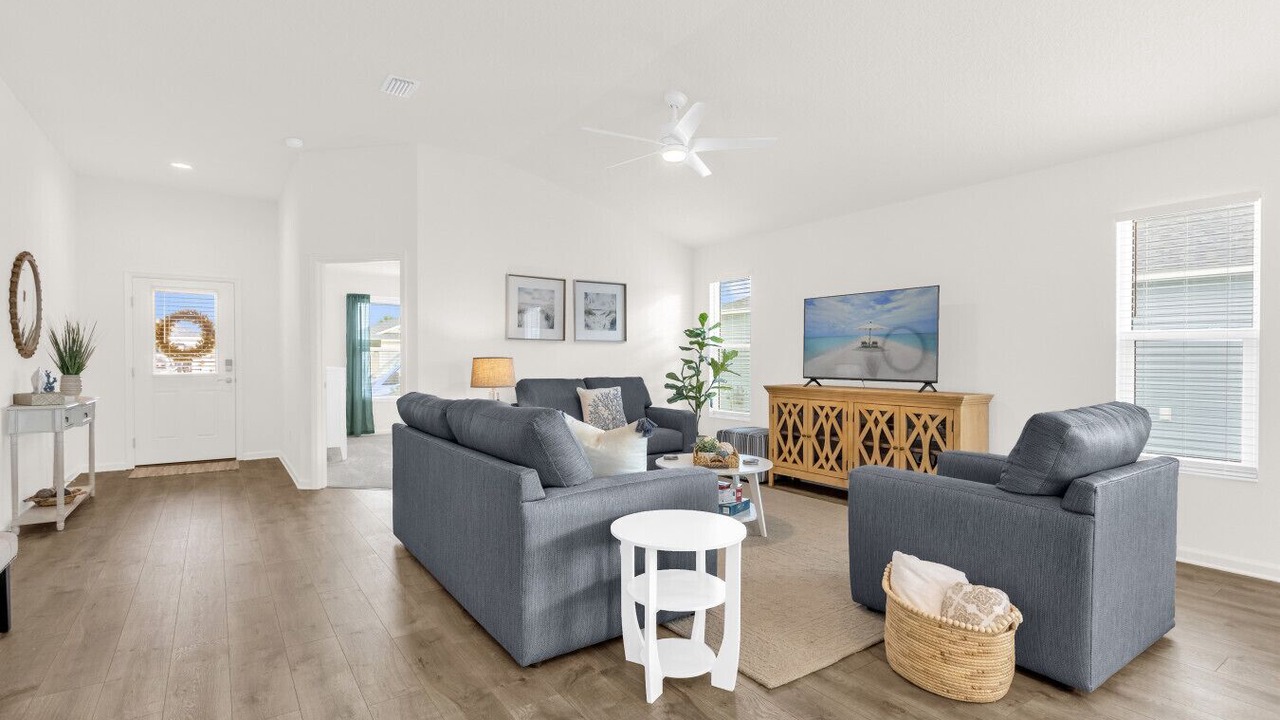 Photo of Livingroom in Candler