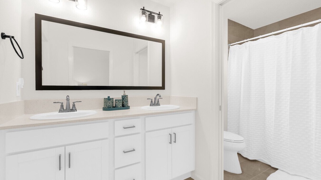 Photo of Bathroom in Candler