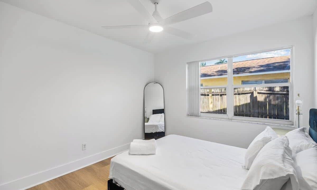 Photo of Bedroom in Shore Acres