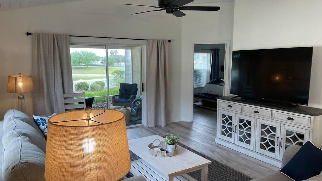 Photo of Livingroom in Villas of Greenwood