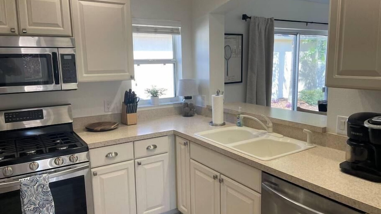Photo of Kitchen in Villas of Greenwood