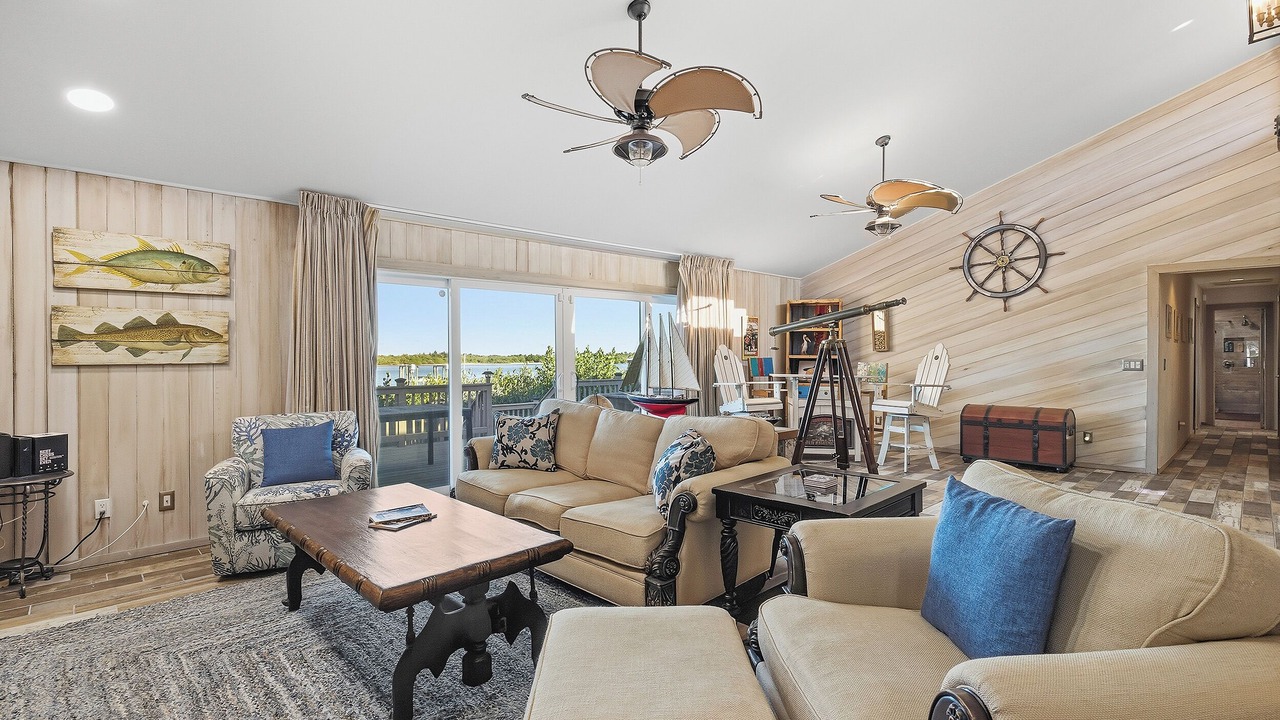 Photo of Bedroom in Edgewater