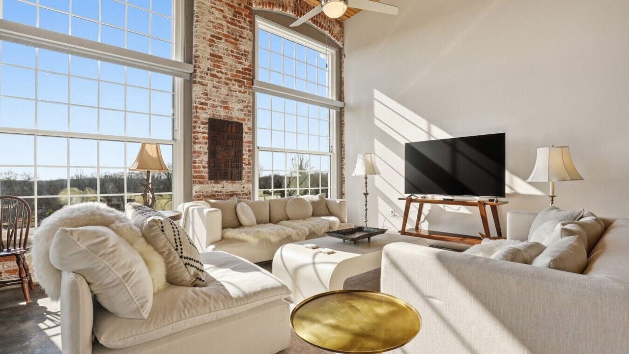 Photo of Livingroom in Converse
