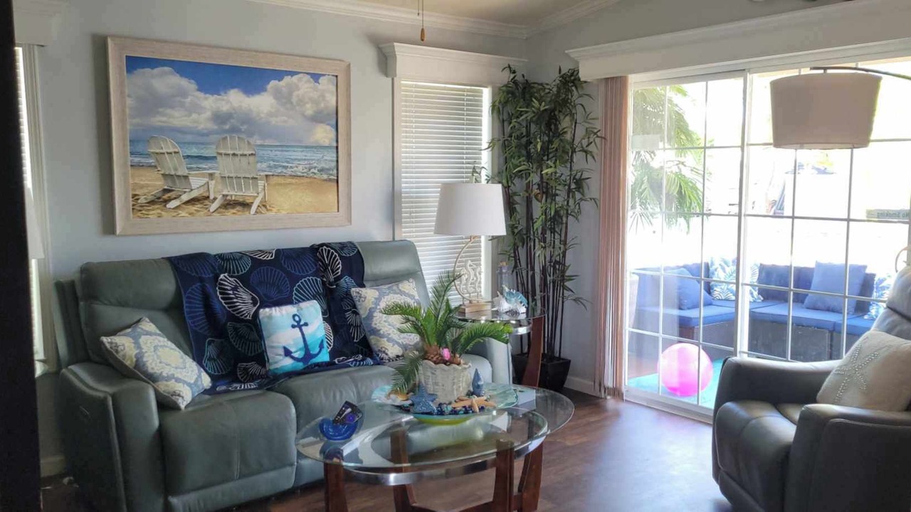 Photo of Livingroom in Bayshore Gardens