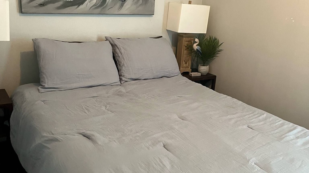 Photo of Bedroom in Bayshore Gardens
