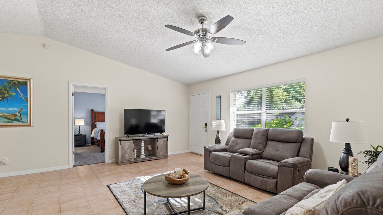 Photo of Livingroom in Florida Shores