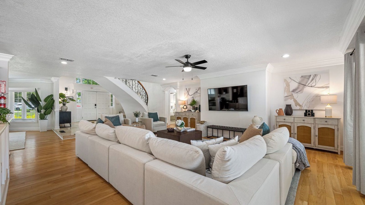 Photo of Livingroom in Lake Magdalene