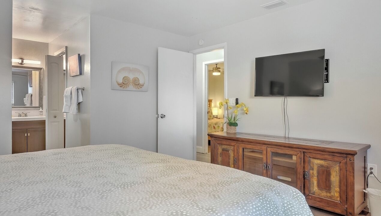Photo of Bedroom in Ocean Woods