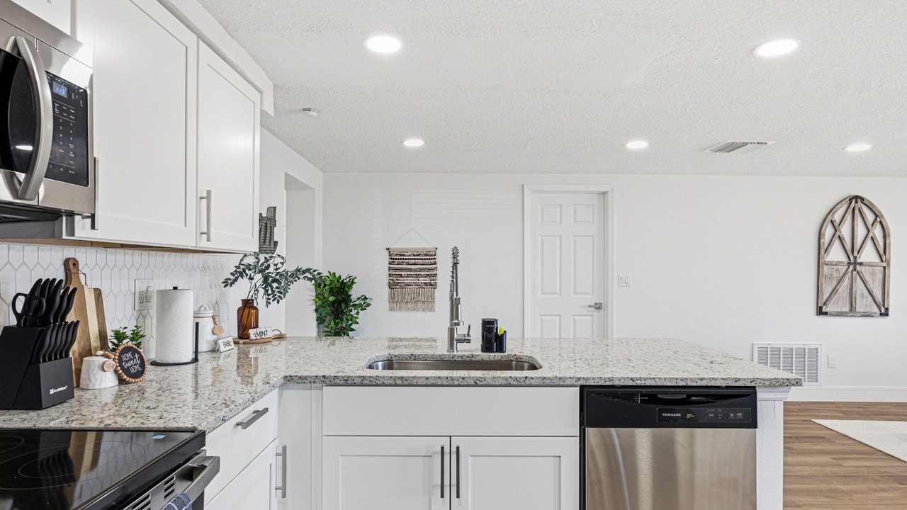 Photo of Kitchen in Aloha Gardens