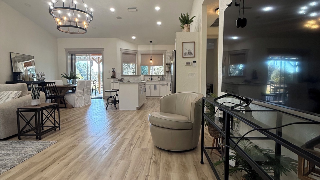 Photo of Livingroom in Sumter County