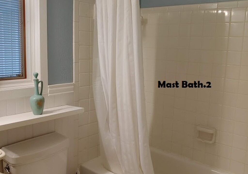 Photo of Bathroom in Seven Springs Homes