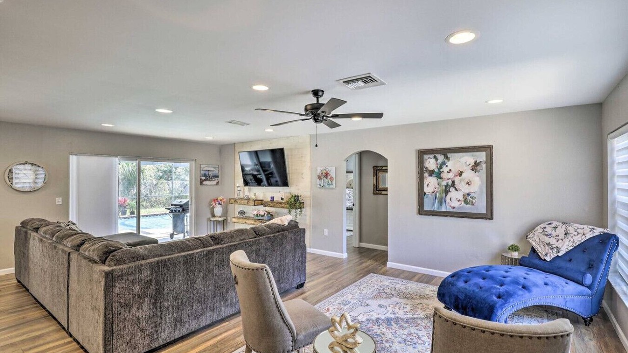Photo of Livingroom in Holiday Lakes West