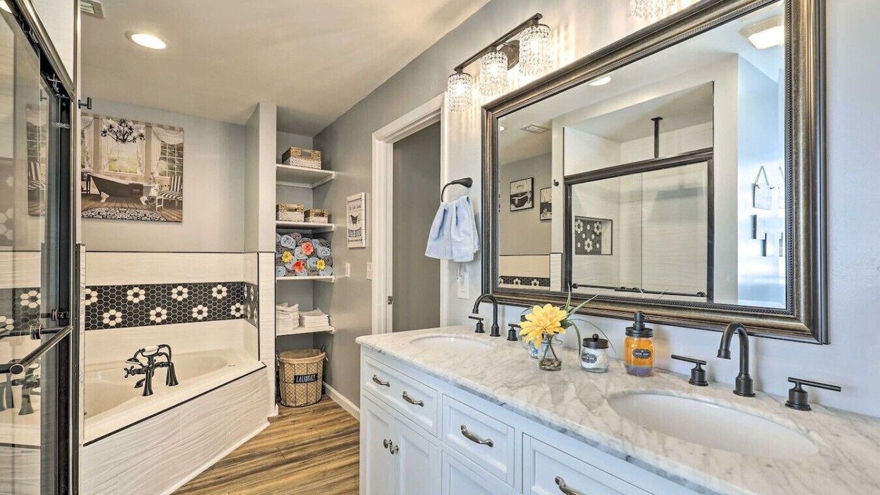 Photo of Bathroom in Holiday Lakes West