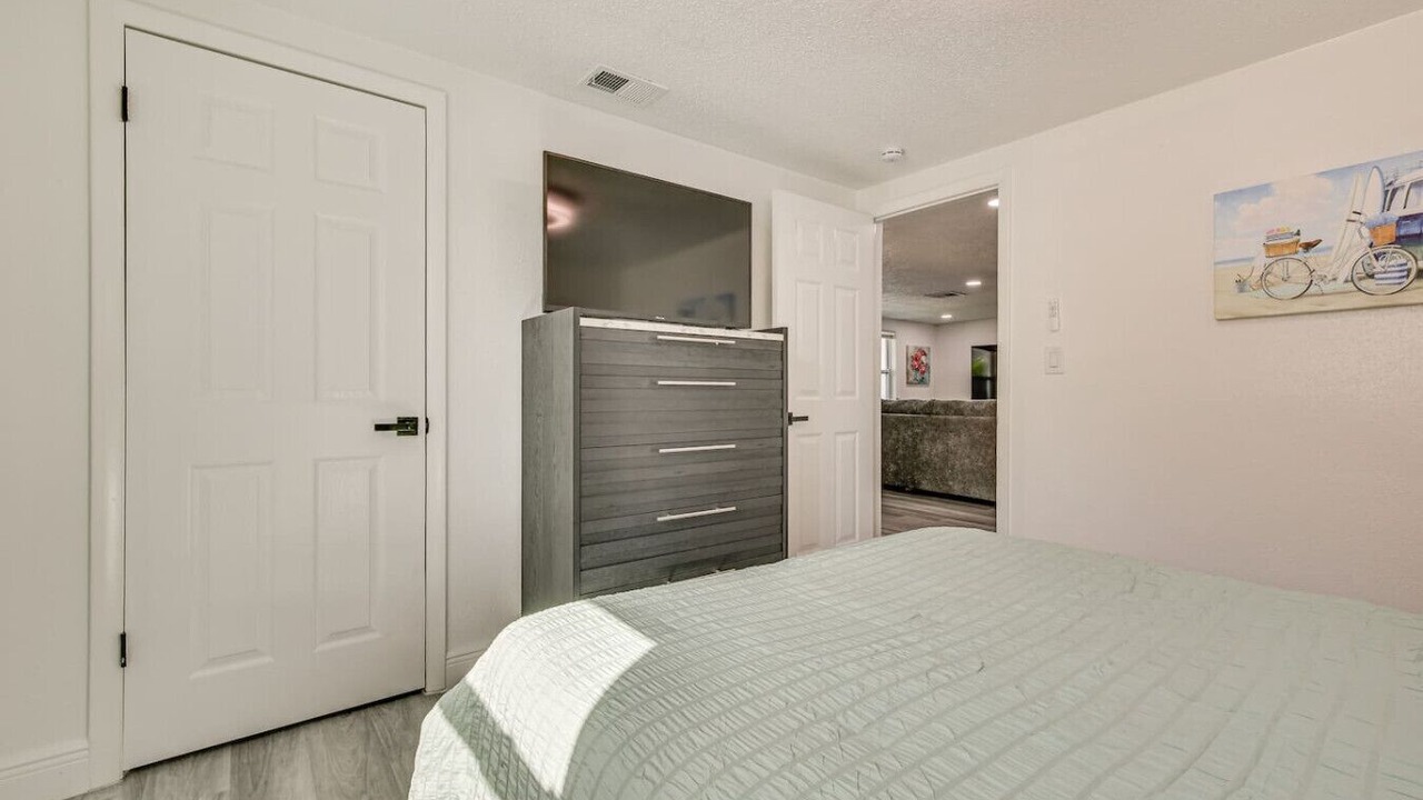 Photo of Bedroom in Holiday Lake Estates