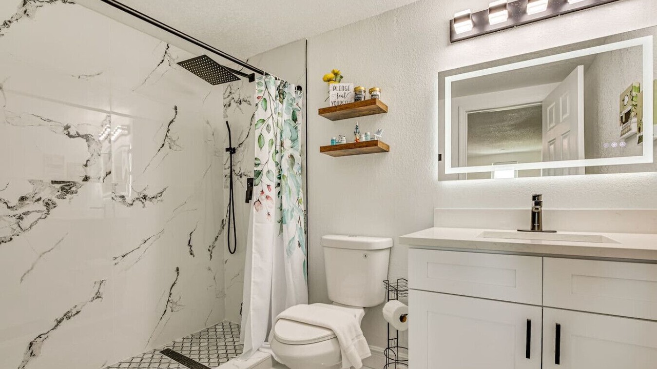 Photo of Bathroom in Holiday Lake Estates