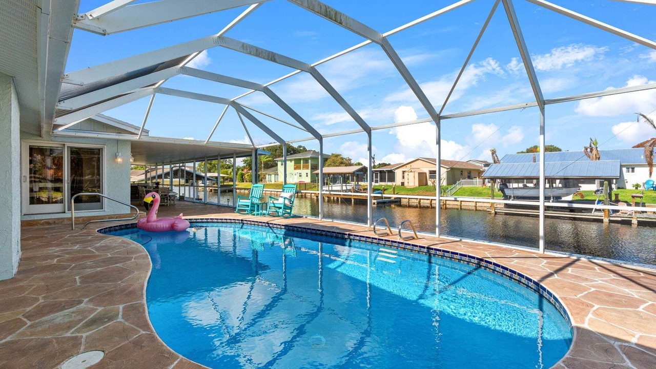 Photo of Outdoor in Surfside Estates